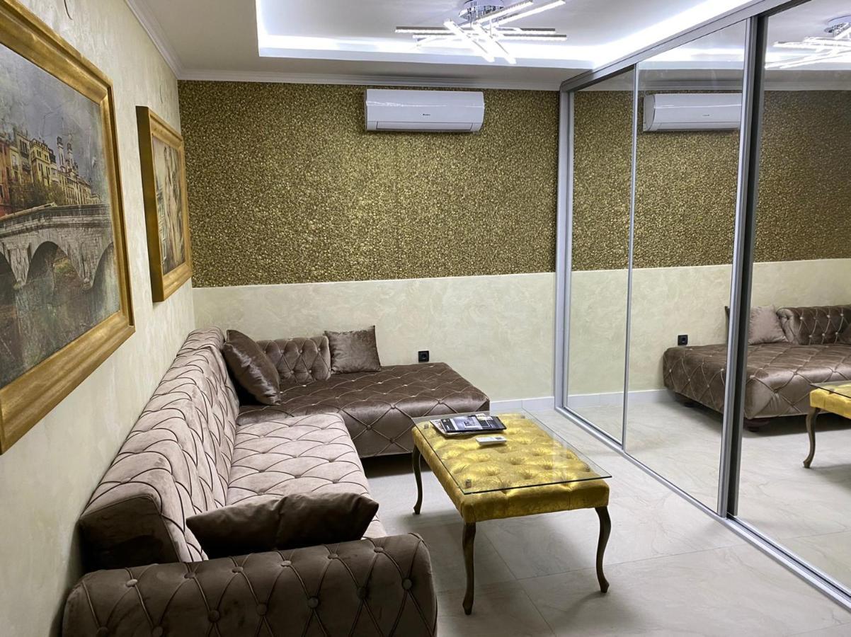 Sremska Kamenica Lux Vila Aleksandar מראה חיצוני תמונה